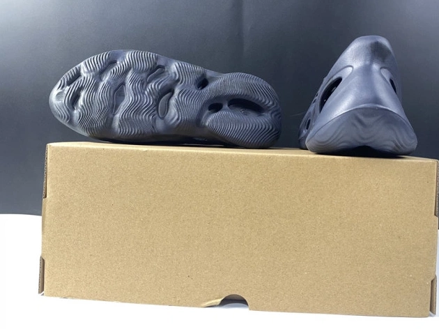 Yeezy Foam GV7903 RNNR Adidas Blue Mineral 0812
